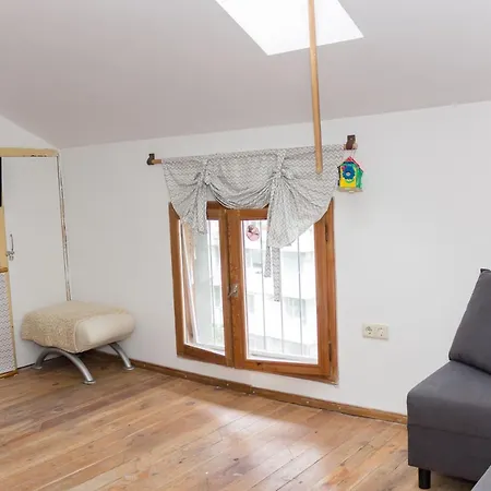 Lovely 1bd Atelier With Location Varna