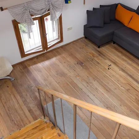 Lovely 1bd Atelier With Location
