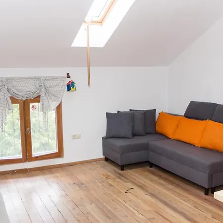 Lovely 1bd Atelier With Location Apartment